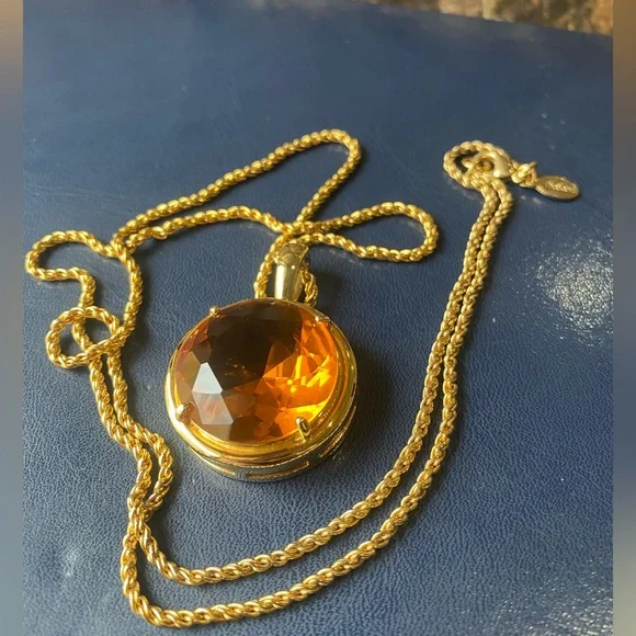 JOAN RIVERS Topaz AMBER COLOR Glass Pendant Gold Tone Chunky Chain Necklace - Picture 2 of 8